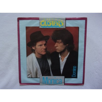 Circus Custers - Monica