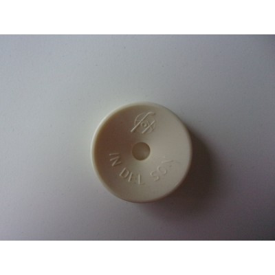Single adapter plastic creme wit
