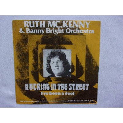 Ruth Mc Kenny and Banny Bright - Rocking in the street