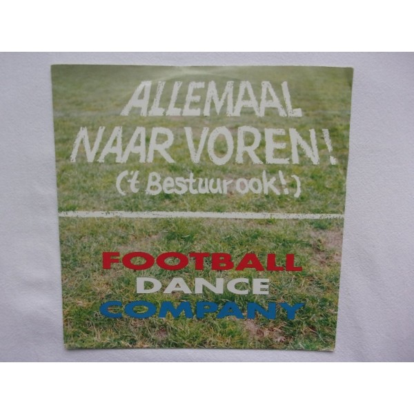 Football dance company - Allemaal naar voren