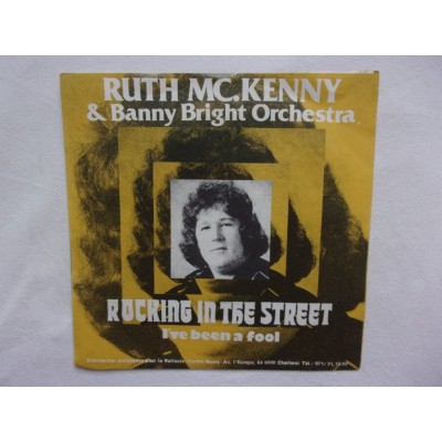 Ruth Mc Kenny and Banny Bright - Rocking in the street