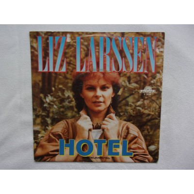 Liz Larssen - Hotel