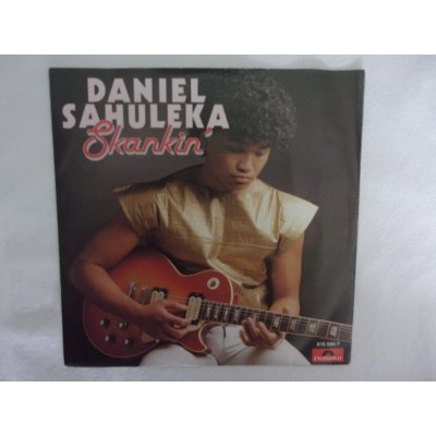 Daniel Sahuleka - Shaking