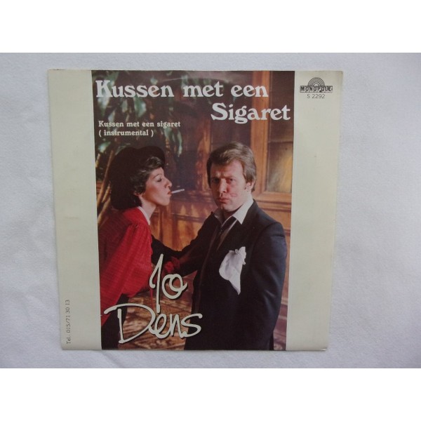Jo Dens - Kussen met een sigaret